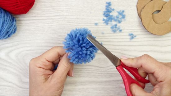 móc khoá pom pom